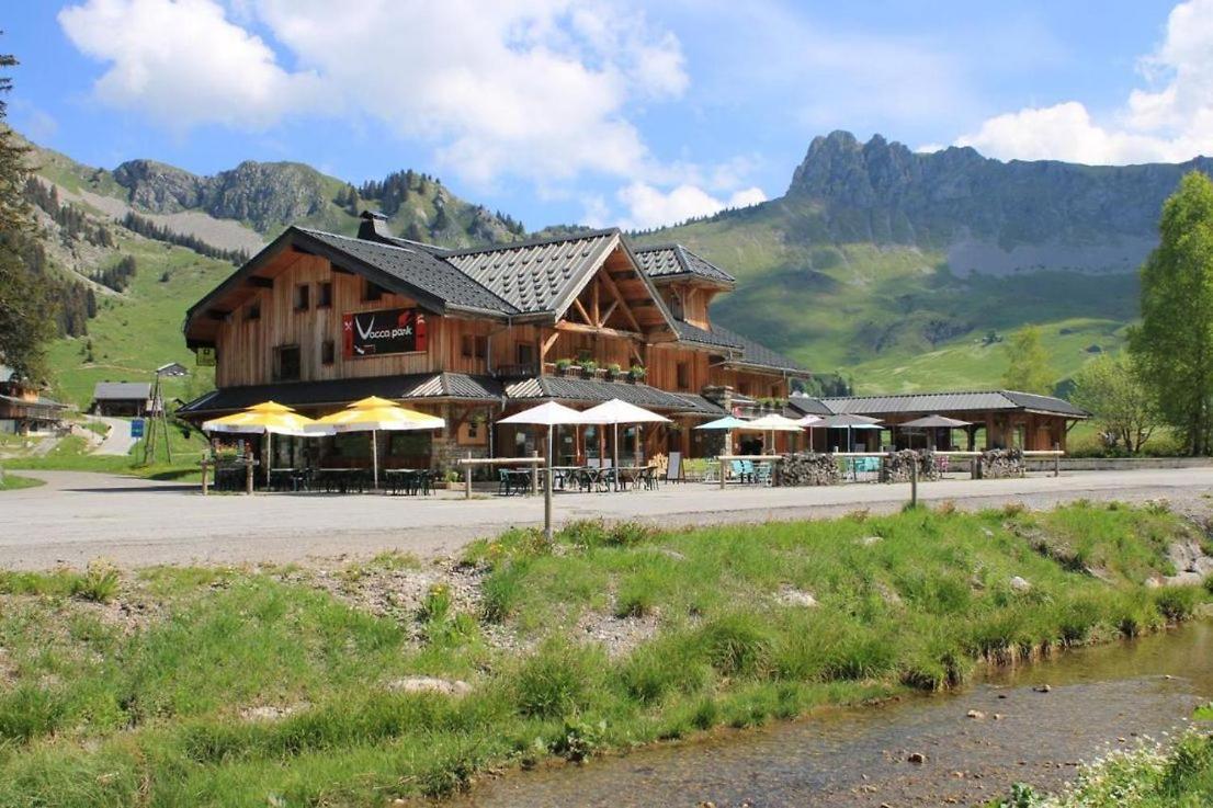 Mieussy Les Roches 1500酒店 外观 照片
